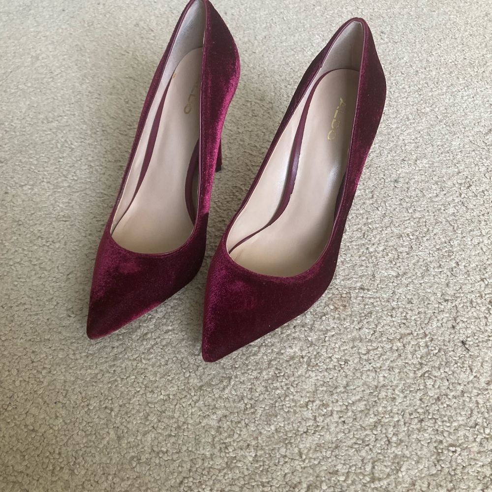 Aldo burgundy velvet heels